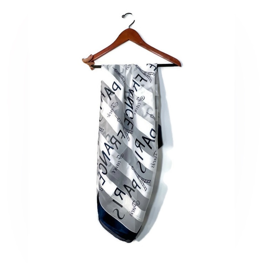NWOT Paris scarf in navy and white with Eiffel Tower motif